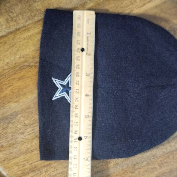 NFL Dallas Cowboys Navy Beanie Hat NWT One Size Boy's Dallas Cowboys Beanie Hat - Picture 7 of 8